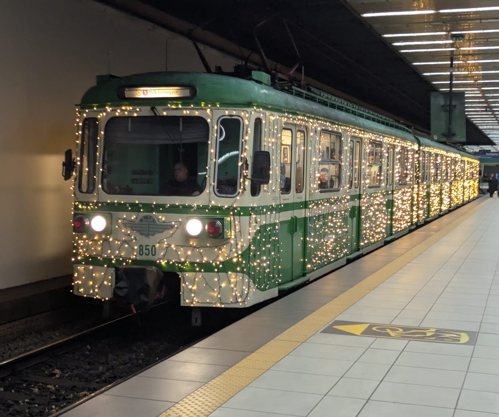 Ünnepi járatok 2025-ben